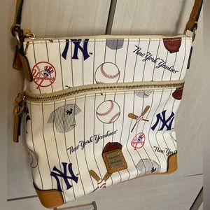 Dooney & Bourke New York Yankees MLB Cross Body Bag